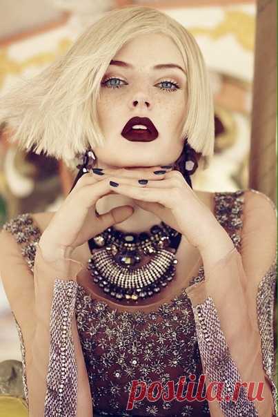 Нет тяжелее работы, чем стараться выглядеть красивой с восьми утра до полуночи.

Брижит Бардо