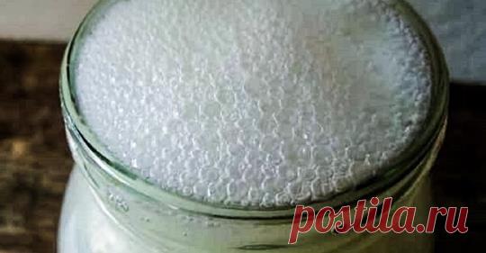 Супершипучка для кишечника! Пью утром, а вечером готова расцеловать свои весы! Быстрое домашнее похудение Напиток из пищевой соды и лимона считается самым простым, дешевым и эффективным средством для похудения. Но и по отдельности эти продукты очень полезны для нашего организма. Для начала поговорим о соде. Тело современного человека часто испытывает недостаток щелочи из-за постоянного внутриклеточного окисления. Как только происходит изменение уровня рН, человек чувствует...