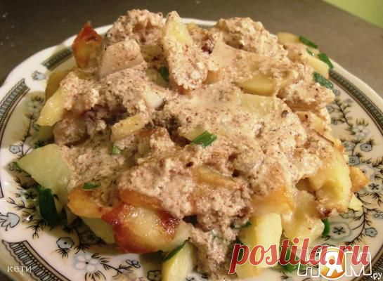 Жареный картофель с соусом Баже