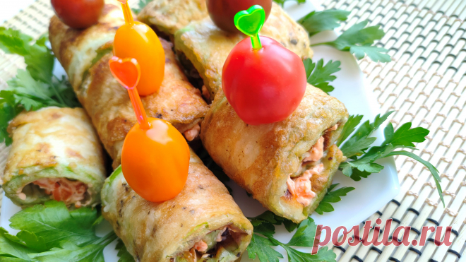 Обалденная закуска на праздничный стол из жареных кабачков! Рулетики из кабачков с начинкой. Для приготовления рулетиков из кабачков Вам понадобится:Кабачки молодые 1 большой или 2 маленькихЯйцо куриное 2 шт.Базилик ( по желанию)МукаРастительное масло для жаркиОстрая морковь по-корейски около 60 гр.Сыр сливочно-творожный крем-чиз около 100 гр.Майонез 1-2 ст. л.Соль по...