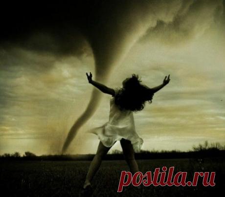 Как научиться изменять погоду? На самом деле изменять погоду легче, чем вы думаете! Это можно запросто сделать с помощью правильного намерения. Проверьте, на что способны ваши мысли!