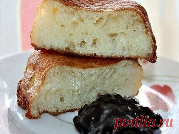Пышные оладушки на дрожжах (очень вкусные)

Нам понадобится:
500 гр. муки
20 гр. свежих дрожжей или 2 ч. л. сухих дрожжей 
2 стакана теплого молока (я беру 450 мл примерно)
2 средних яйца
1 пачка ванильного сахара
2 ст. л. сахара
1/2 ч. л. соли
2 ст. л. растительного масло в тесто
масло для жарки

Для опары: 
В теплом молоке разводим дрожжи, добавляем сахар, 1 стакан муки и оставляем на пол часа. 
Тесто поднимется шапкой за это время.
Яйца взбить ненмого венчиком. Добавить...