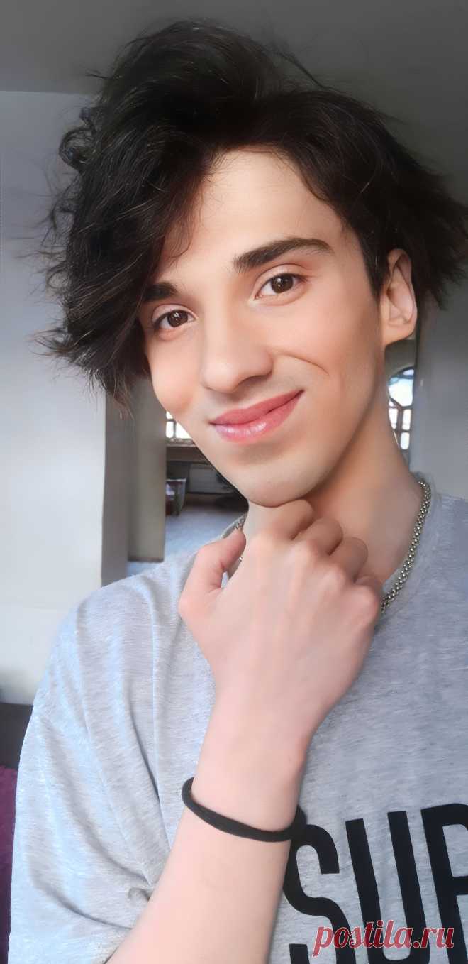 Слава Волк певец