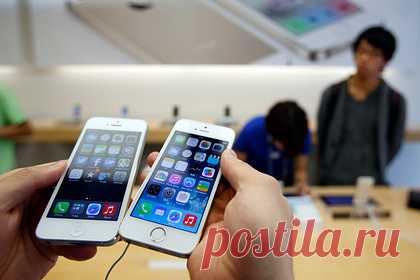 Старые iPhone внезапно обновили. Apple выпустила внезапное обновление для раритетных телефонов. Обновление под наименованием iOS 12.5.5 предназначено для старых моделей iPhone и iPad. По словам инженеров компании, апдейт включает в себя «заметные исправления» и улучшения безопасности. Установка обновления рекомендуется для всех пользователей.