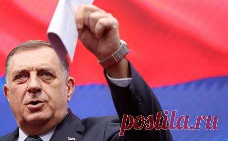 Додик заявил, что Сербия не будет признавать решение боснийского суда. Республика Сербская (административное образование в составе Боснии и Герцеговины) не будет принимать во внимание приговор ее президенту Милораду Додику, который вынес боснийский суд.