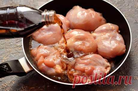 Курица в кока-коле
Интересный рецепт приготовления куриного мяса. Его оригинальность в маринаде, который готовится на основе обычной покупной кока-колы. Благодаря маринаду куриное мясо получается невероятно нежным с пикантным …
Читай дальше на сайте. Жми подробнее ➡