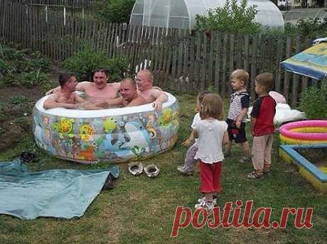 Купили детям бассейн...