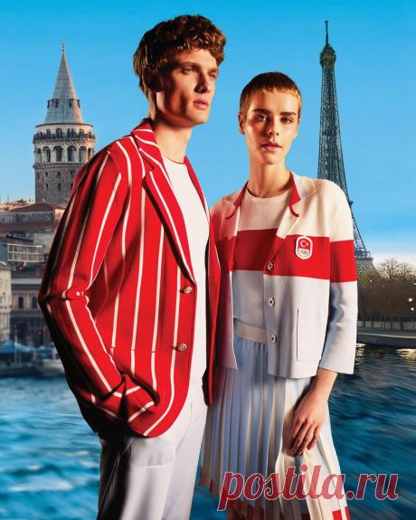 Самые красивые костюмы на церемонии открытия Олимпийских игр. Фотогалерея. В Париже прошла церемония открытия Олимпиады, которая запомнилась не только яркими шоу, но и нарядами команд. Ведущие глянцевых изданий сошлись в топ-10 самых красивых костюмов — об этом в фотогалерее «РБК Спорт»