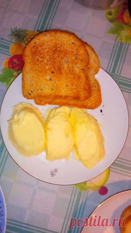 Нежнейший омлет на завтрак 


Легко и просто, без жарки. Нежно, вкусно и полезно.
ИНГРЕДИЕНТЫ

Яйца - 4 шт.
Молоко - 200 мл
Соль
Перец

СПОСОБ ПРИГОТОВЛЕНИЯ


Разбиваем яйца в форму для взбивания. Посолить и поперчить по вкусу.…