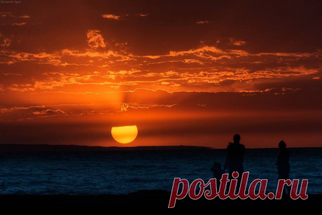 Facebook
Закат на озере Алаколь, Казахстан. Фотограф: Игорь Суворов.
