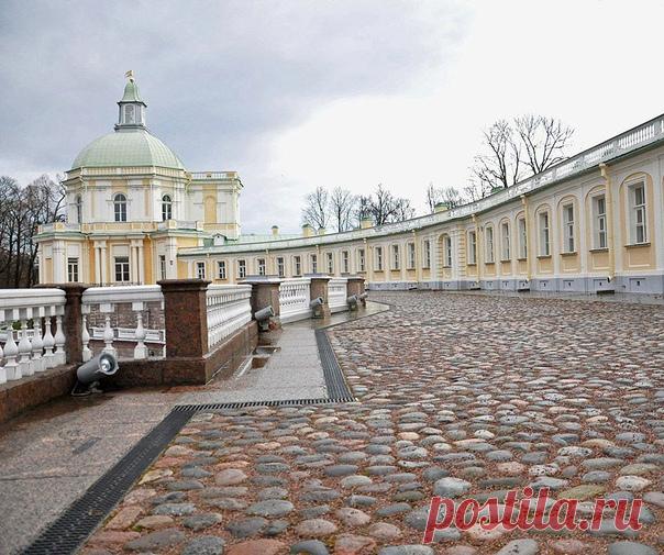 Пригороды Петербурга: 10 способов необычно провести выходные

1. Маяк Толбухин в Кронштадте

Входит в число старейших маяков в России. Эскиз маяка составлен самим Петром Великим.

Адрес: Крошнтадт

2. Музей кошки во Всеволожске

Необыкновенный музей, посвящённый котикам. Здесь собраны картины, скульптуры и прочие объекты, связанные с кошками. Среди всего этого великолепия разгуливают кошачьи принцы и принцессы.

Адрес: Всеволожск, Колтушское ш., д.214

3. Замок Бип в Павло...