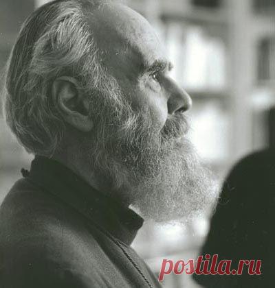 „Daviau sau metus, kad rasčiau gyvenimo prasmę“ Jis atsakė: „Ne. Tai nebuvo taip svarbu. Aš bijojau, kad tu neprarastum garbės.“ Ir pridūrė: „Atsimink: tai vienintelis dalykas, kuris turi prasmę, dėl ko gyveni ir dėl ko esi pasirengęs numirti.“