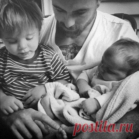ЧЕГО БОЯТСЯ РОДИТЕЛИ? 5 МИФОВ ВОСПИТАНИЯ Сегодня мне бы хотелось поговорить о стереотипах воспитания, разрушающих отношения между родителями и детьми. И наверняка всё, написанное ниже, для многих из вас – очевидность и банальность. А я этому очень рада! Но при этом, вероятно, многим из вас это знание приносит много печали в столкновении с повседневным окружением, особенно со старшим поколением. И возможно, мои доводы, размышления, личные примеры пригодятся тем, чью уверенность в правильности…