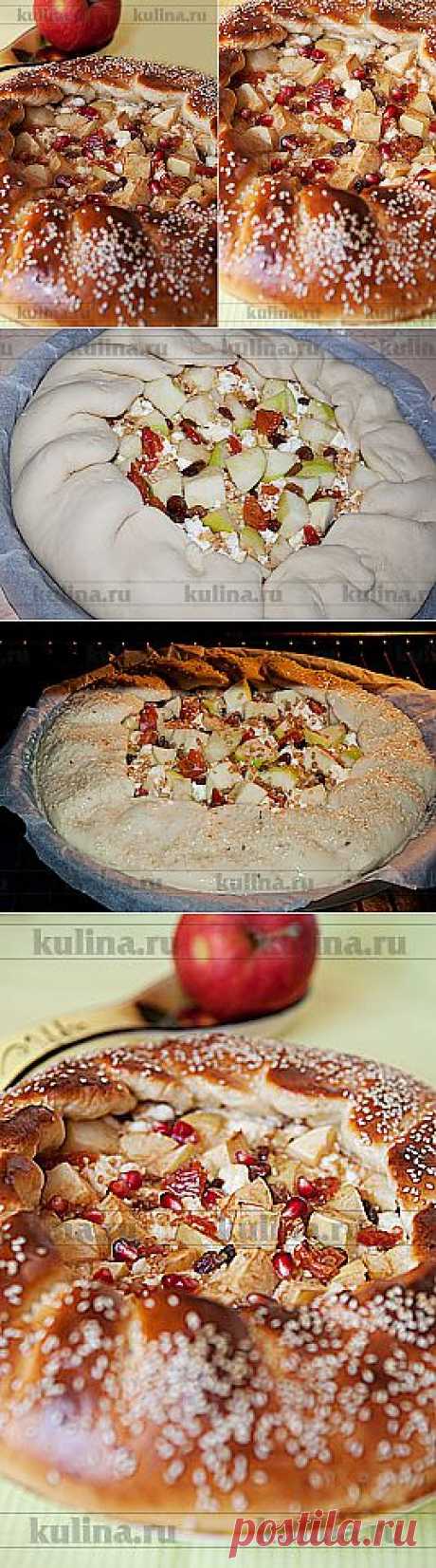 Дрожжевой пирог с творогом, яблоками и курагой – рецепт приготовления с фото от Kulina.Ru