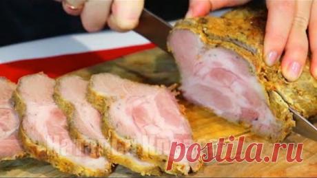 Натираю специями и заворачиваю в фольгу! Вместо колбасы на праздничный стол