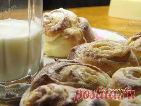 Булочки с кремом Булочки с кремом









Булочки с кремом – рецепт приготовления блюда американской кухни. Булочки получаются воздушными, похожими на розочки. Маленький совет – при выкладывании булочек на противень …