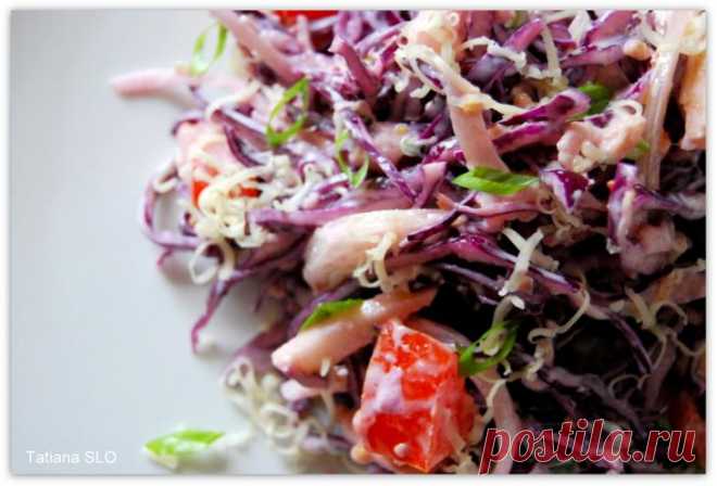 САЛАТ ИЗ КРАСНОКОЧАННОЙ КАПУСТЫ С ЯБЛОКОМ И КОПЧЕНЫМ СЫРОМ