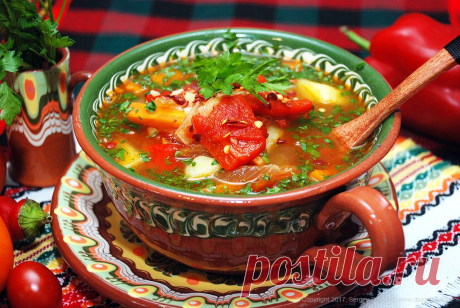 Суп с болгарским перцем — вкусный густой овощной суп Вкусный суп с болгарским перцем — немного густой овощной суп из свежих овощей и запеченного красного сладкого перца. Пошаговый рецепт с фото