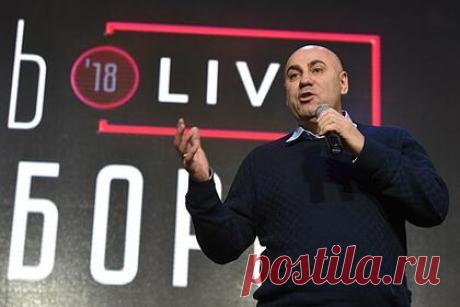 Пригожин высказался о скандале вокруг гей-пропаганды на премии «Муз-ТВ». Музыкальный продюсер Иосиф Пригожин высказался о гей-пропаганде в шоу-бизнесе в связи со скандалом вокруг премии телеканала «Муз-ТВ». Российский шоумен подчеркнул, что в настоящее время в мире шоу-бизнеса популярность зависит от хайпа. «Без этого сегодня ни одна схема не работает», — резюмировал он.