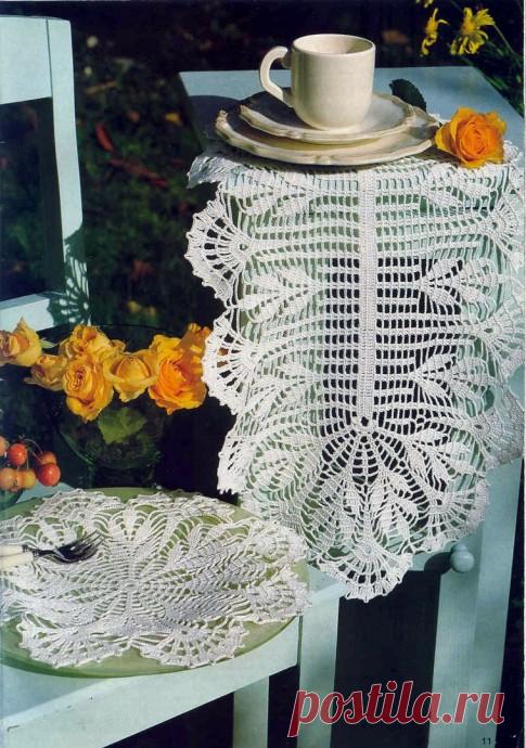 ​Овальная ажурная салфетка крючком