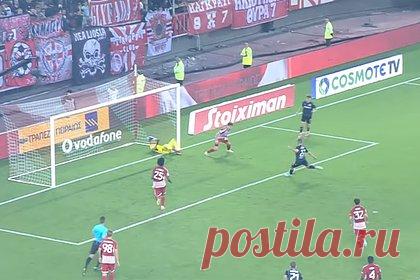 Болельщики греческого клуба признали гол россиянина Оздоева лучшим в 2023 году. Болельщики греческого ПАОКа признали гол российского полузащитника Магомеда Оздоева лучшим в 2023 году. 45 процентов респондентов отдали голоса за мяч хавбека, который тот отправил в ворота «Олимпиакоса» в матче 10-го тура чемпионата Греции. Оздоев отличился после того, как партнер ассистировал ему пяткой.