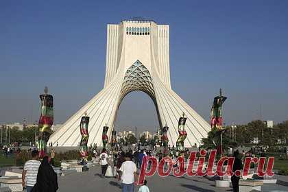 Предсказано будущее отношений России и Ирана после протеста Тегерана к Москве. Политолог, эксперт по проблемам стран Ближнего Востока и Кавказа Станислав Тарасов описал будущее отношений России и Ирана после того, как Тегеран выразил протест из-за действий Москвы. В беседе с «Лентой.ру» востоковед выразил уверенность в том, что дипломатический конфликт не повлияет на отношения двух стран.