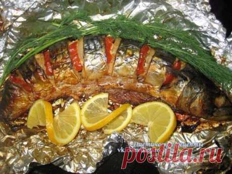 Запеченная скумбрия с овощами
на 100грамм - 54.31 ккалБ/Ж/У - 3.91/2.39/4.8 

Ингредиенты: 
Скумбрия - 1 шт 
Показать полностью…