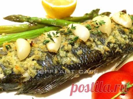 СИБАС В СЛИВОЧНО-ЧЕСНОЧНОМ СОУСЕ
Рецепт для тех, кто не очень считает калории, но избегает канцерогенов. Самый главный ингредиент после сибаса — сливочно-чесночный соус...