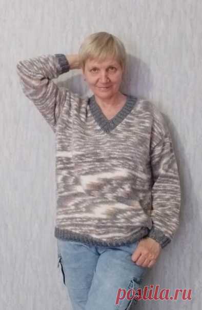 Этот пуловер связала в подарок, фотографировать пришлось на себе (размер не мой).
Подробности вязания в моих рабочих записях.