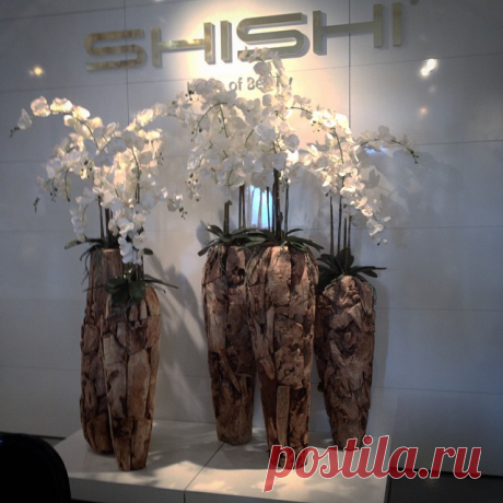 #shishi #shishimoscow #christmas #christmastree #newyear #design #decor #homedesign #interiorsdesign #beauty #trend #рождество #новыйгод #праздниккнамприходит #новогоднийшар #ёлка #дом #уют #дизайн #декор #оформление #елка2015 #flowers  #flowershop #flowerstagram  #flowersdecoration #цветок #цветочнаякомпозиция