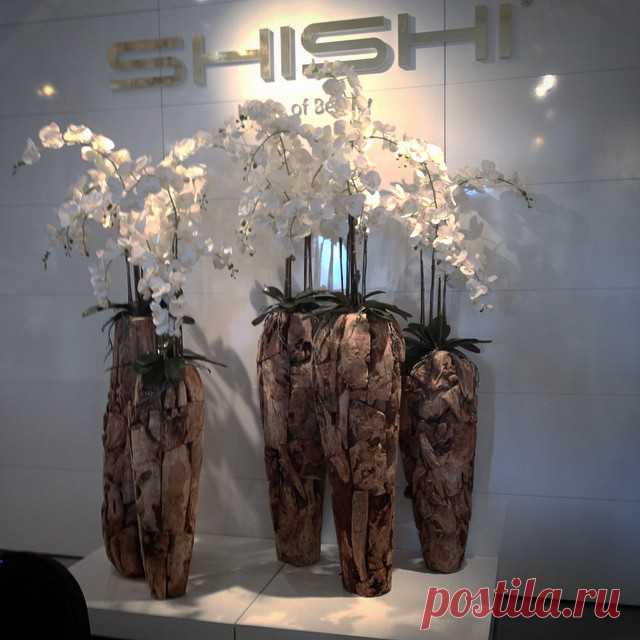 #shishi #shishimoscow #christmas #christmastree #newyear #design #decor #homedesign #interiorsdesign #beauty #trend #рождество #новыйгод #праздниккнамприходит #новогоднийшар #ёлка #дом #уют #дизайн #декор #оформление #елка2015 #flowers  #flowershop #flowerstagram  #flowersdecoration #цветок #цветочнаякомпозиция