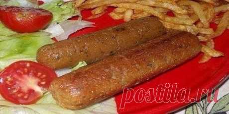 Домашняя колбаса Самая вкусная из всех колбас – это, конечно же, домашняя колбаса, сделанная своими руками, без всяких вредных добавок и примесей.