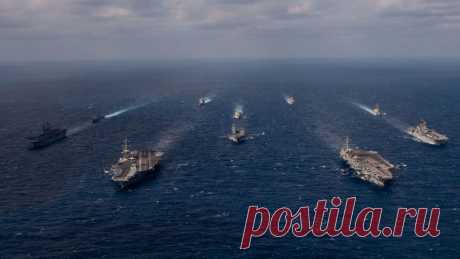 Боевые корабли ВМС США и Японии демонстрируют силу Китаю в акватории Филиппинского мор