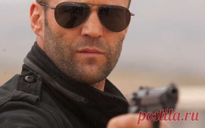 пистолет, очки, актер, Jason statham, оружие, мужчина картинки на рабочий стол 65054