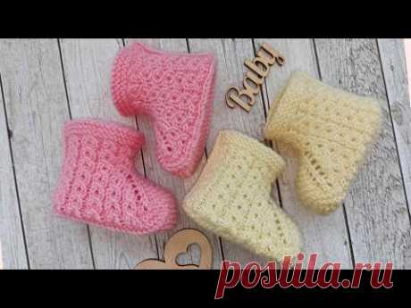 Бесшовные пинетки с узором вязаные спицами/baby booties knitting