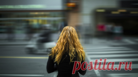 Стресс как реакция организма предназначен для решения проблем, длящихся не годы, а секунды: увернуться от удара противника, убежать от хищника, отскочить на тротуар, чтобы не попасть под колеса. Все это — эпизоды острого стресса. Но сегодня стресс измеряется не секундами встречи с реальной угрозой для жизни, а часами, днями, а иногда и месяцами рабочей суматохи, затяжных конфликтов в семье и финансовыми проблемами. И это — уже хронический стресс. Как вернуть себе мотивацию и способность…