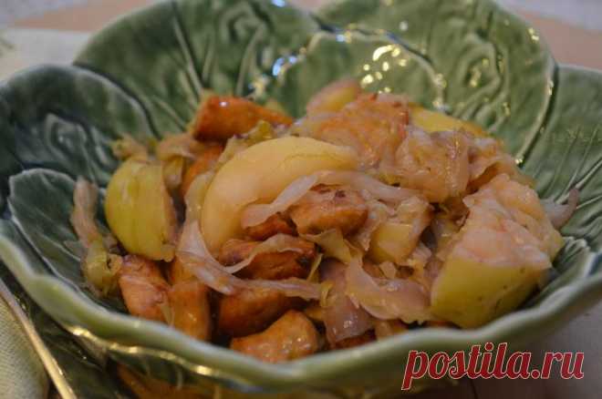 Тушеная капуста с яблоками и колбасками. Тест-драйв с Окраиной. Кулинар.ру – более 100 000 рецептов с фотографиями. Форум.