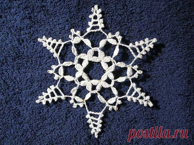 Ravelry: Snowflake Ornament pattern by American Thread Company
