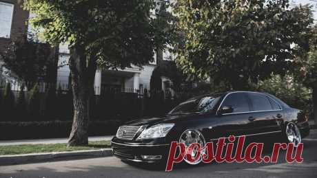 Lexus LS 430 President 05' Решил зарегить свою техничку, дабы писать всякую нудотину по обслуживанию. Возможно когда-то она станет ближе к стенсу, посмотрим. Пока же это просто поджопник, который немного ниже стока ) Расход в городе 14-20, трасса же 10-15. За 3 года и 100к пробега поменяно:

— Усилитель Mark Levinson
— Передн…