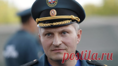 Куренков выехал в подверженный паводку район Тюменской области. Глава МЧС России Александр Куренков и губернатор Тюменской области Александр Моор выехали в Ялуторовский район региона, который подвержен подтоплению из-за весеннего половодья. Об этом сообщило МЧС России в Telegram. Читать далее