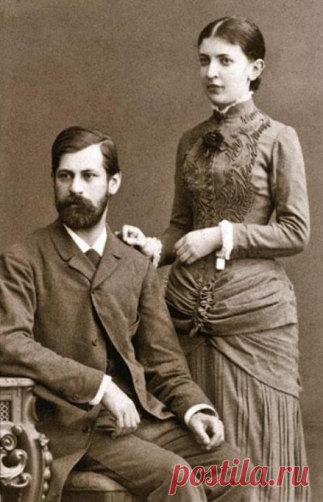 Зигмунд Фрейд: краткая биография, факты, видео
Приветствую моих постоянных и новых читателей! В статье «Зигмунд Фрейд: краткая биография, факты, видео» о главных этапах жизненного пути известного австрийского психоаналитика, психиатра, невролога. Праотец психоанализа Зигмунд Фрейд родился 6 мая 1856 года от второго брака еврейского торговца тканями Якоба Фрейда. Но по стопам отца сын не пошел, так как, под влиянием именитых преподавателей, отдал предпочтение медицинским наукам.