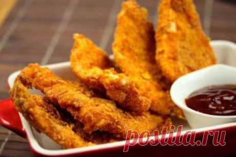 Жареная курица в начос. Теперь готовлю куриную грудку только так! Какие только блюда нельзя приготовить из привычной курицы, начиная от отбивной и заканчивая куриными маффинами! Сегодня мы поделимся с вами необычным рецептом жареной куриной грудки. Осторожно: вы не заметите, как от этого блюда не останется ни крошки! Ингредиенты:   чипсы начос — 1 пачка (125 г);куриная грудка — 1 шт.;мука (для панировки);яйца — 2шт.;острая паприка — 1 ч. л.;чесночный порошок –1 ч. л.;масло...