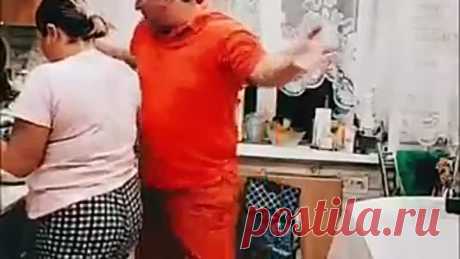 Им и не надо ждать дня влюблённых 💞! У них каждый день! Такая пара классная !
