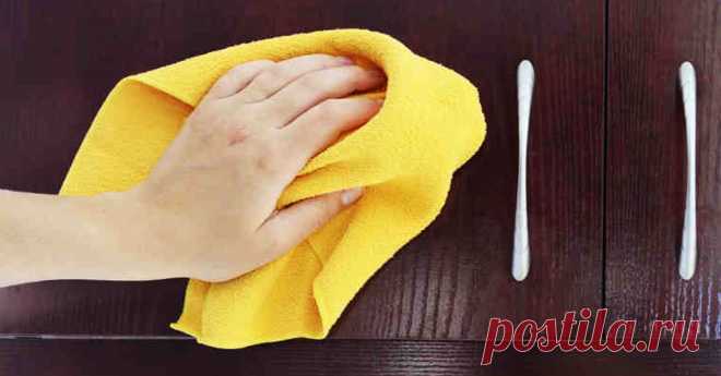 Как очистить кухонные шкафы от жира. Проверенные способы на видео! Наша редакция решила предложить вам сразу несколько эффективных способов, которые помогут справиться с проблемой за короткое время. Прибегать к ним ежедневно не стоит. Лучше регулярно протирать поверхность сначала влажной губкой, а потом сухой. Лишь когда использование губки не приносит желаемого результата, выберите один из этих вариантов. Сода и растительное масло Для того, чтобы добиться желаемого …