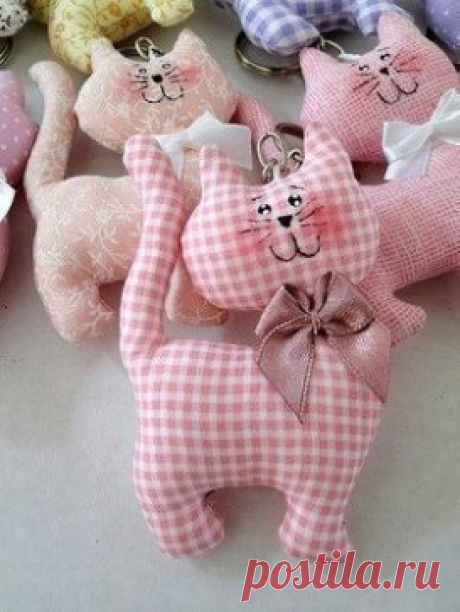Милый котейка своими руками!
 #игрушки #схемы #выкройки #фетр #флис #игрушки_из_пряжи #текстильные_игрушки