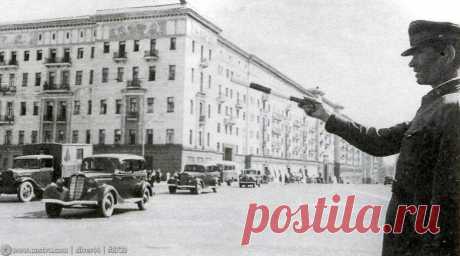 Прогулка по Москве 1943 года / Назад в СССР / Back in USSR