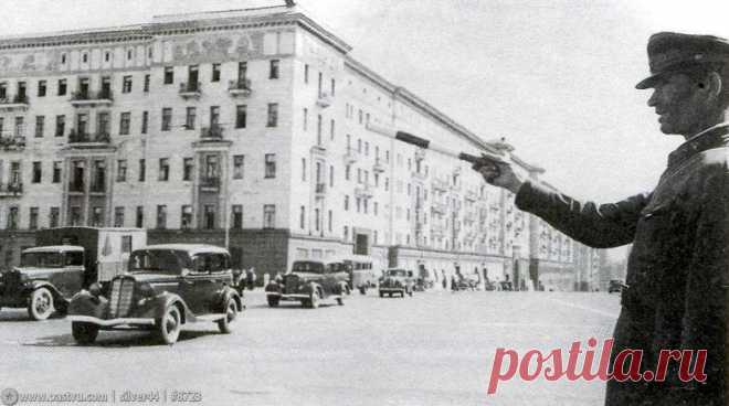 Прогулка по Москве 1943 года / Назад в СССР / Back in USSR