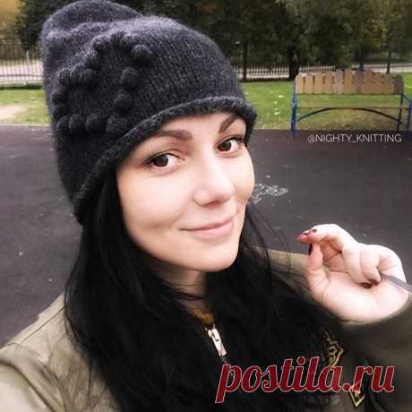Всем привет!
Холода подкрались незаметно😳
Помните эту ежегодную фразу по телевизору:
«Снегопады в декабре стали полной неожиданностью для коммунальщиков»😂
Вот и для меня точно также🤦🏻‍♀️
Но я-то уже во всеоружии: сыну свитер связала, себе шапку, на очереди муж😍
И все это из пряжи MYK от Sandnes Garn🖤
Я начала вязать и остановится уже не могу, пряжа шикарна😍
°°°°°°°°°°°°°°°°°°°°°°°°°°°°°°°°°°°°°°°°°°°°°°
Для заказа и просто поболтать напишите в
⇢ Direct
📞WhatsApp/Vi...