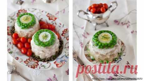 ЗАЛИВНОЕ ИЗ КУРИЦЫ С ЯЙЦОМ И ГОРОШКОМ К НОВОМУ ГОДУ