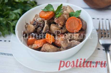 Тушеная свинина с черносливом и грибами в мультиварке - простой и вкусный рецепт с пошаговыми фото Как приготовить тушеную свинину в мультиварке. Пошаговый рецепт с фотографиями, подробным описанием и ингредиентами.